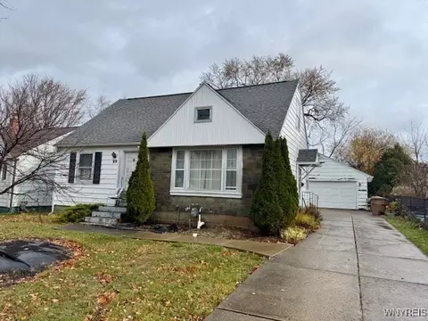 99 Briarcliff Rd, Cheektowaga, NY 14225
