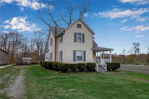 2088 Lockport Olcott Rd W, Burt, NY 14028