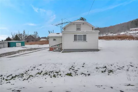 944 Coyle Rd, Bolivar, NY 14715