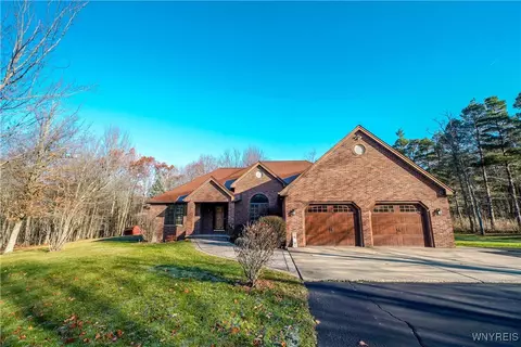 2210 Langford Rd, North Collins, NY 14111