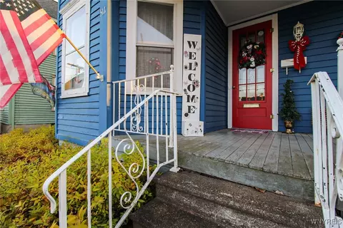 Exterior - 511 S Academy, Ridgeway, NY 14103 photo 4 of 14