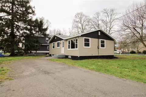 127 Brown St, Gaines, NY 14411