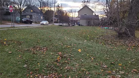 3922 Bailey Ave, Amherst, NY 14226