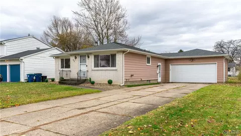 59 Ayrault Dr, Amherst, NY 14228