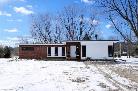 8567 Fairview Ter, Colden, NY 14033