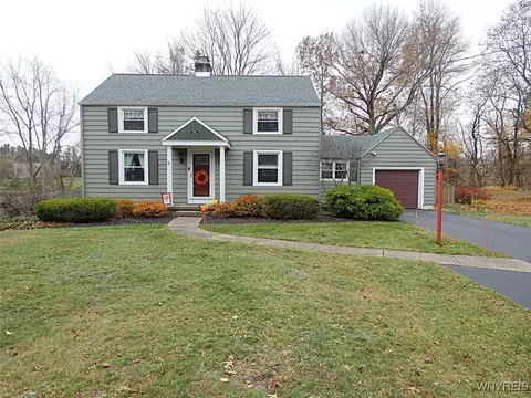 3685 S Hill Rd, Hamburg, NY 14075