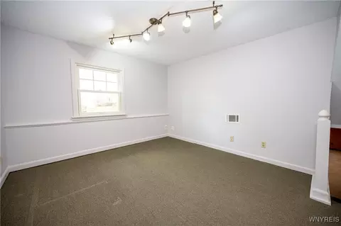 92 Devon Ln, Amherst, NY 14221 photo 14