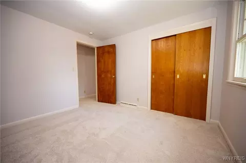 92 Devon Ln, Amherst, NY 14221 photo 17