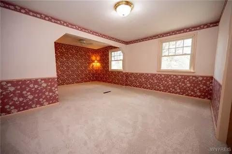 92 Devon Ln, Amherst, NY 14221 photo 20