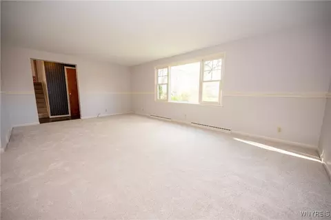 92 Devon Ln, Amherst, NY 14221 photo 8
