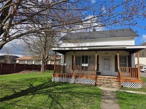22 Mill St, Ellicottville, NY 14731