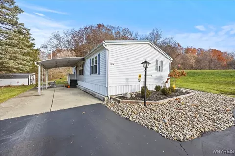 1023 Wish Cir # A, East Aurora, NY 14052
