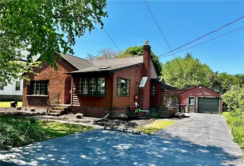 4480 Main St, Royalton, NY 14067