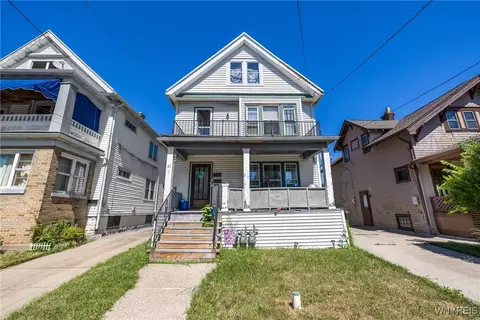 61 Baxter St, Buffalo, NY 14207