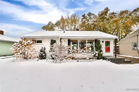 36 Kelvin Dr, Buffalo, NY 14223