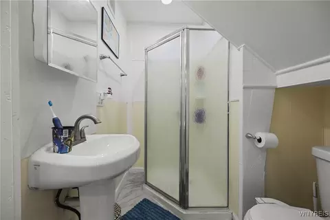 Bath - 41 Hamilton St, Buffalo, NY 14207 photo 1 of 2