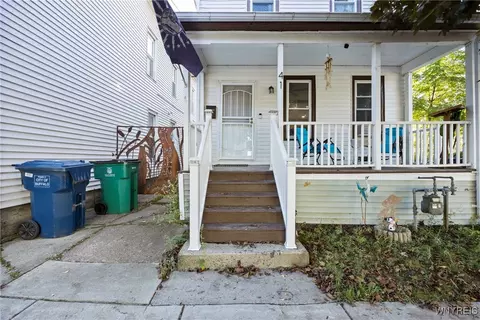 Exterior - 41 Hamilton St, Buffalo, NY 14207 photo 2 of 2