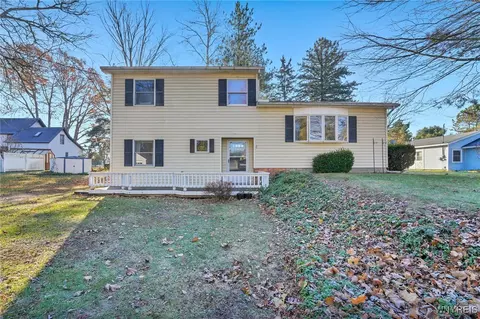 3163 Westover Rd, Yorkshire, NY 14173