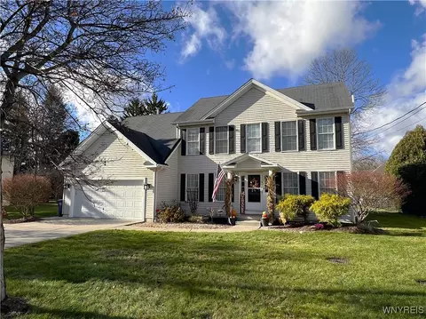 286 Haussauer Rd, Getzville, NY 14068