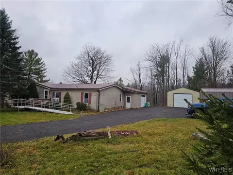 253 Sinn Rd, Bennington, NY 14037