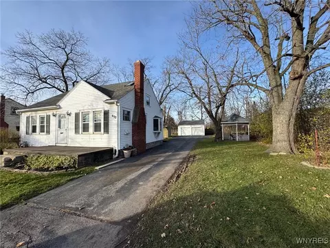 652 Wehrle Dr, Buffalo, NY 14225