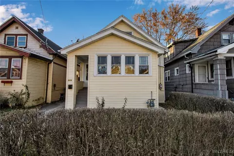 212 Roslyn St, Buffalo, NY 14215
