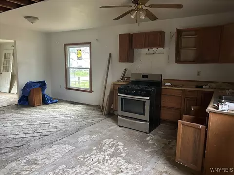 11 Genesee St E, Perry, NY 14530 photo 5