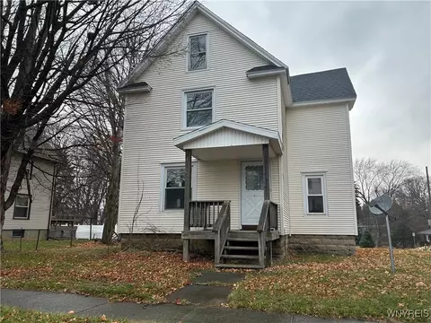 11 Genesee St E, Perry, NY 14530 photo 2