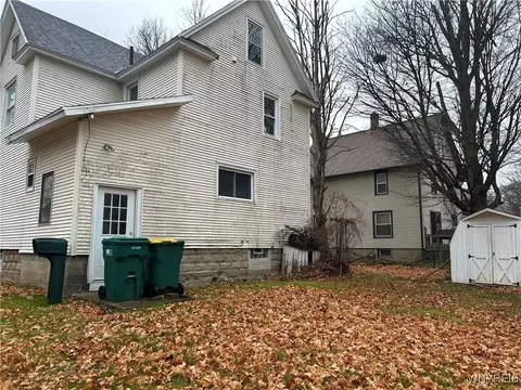 11 Genesee St E, Perry, NY 14530 photo 4