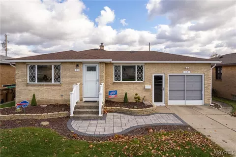 63 Constance Ln, Cheektowaga, NY 14227