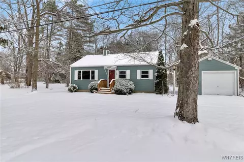 4547 Duerr Rd, Orchard Park, NY 14127