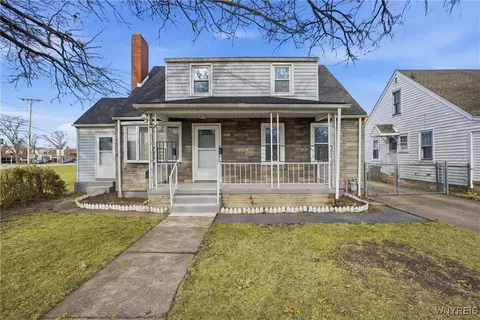 3510 Chapin Ave, Niagara Falls, NY 14301