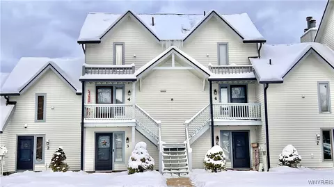 5 Wildflower Apts, Ellicottville, NY 14731