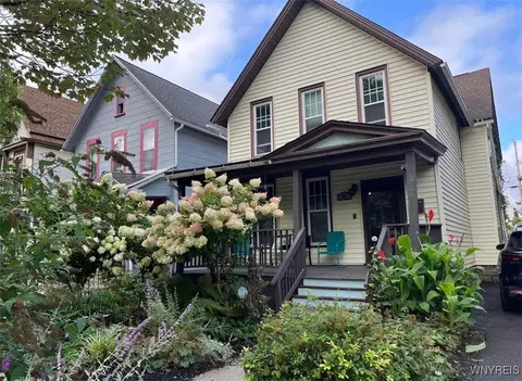 40 15th St, Buffalo, NY 14213
