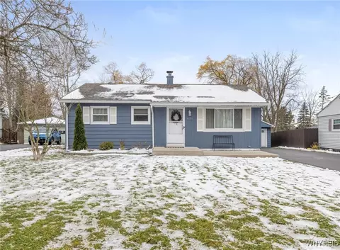 4573 Wilson Dr, Hamburg, NY 14075