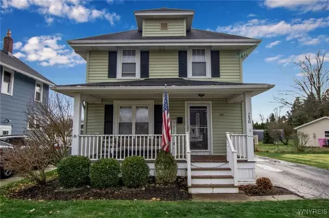 756 Walnut St, Lockport, NY 14094