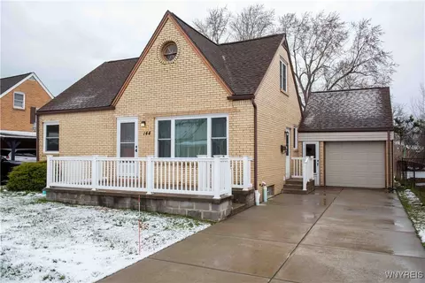 144 E Milnor Ave, Lackawanna, NY 14218