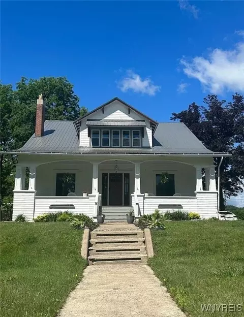 10 Gibbs St, Nunda, NY 14517