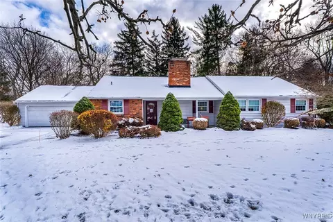 8407 Kimberly Rd, Buffalo, NY 14221