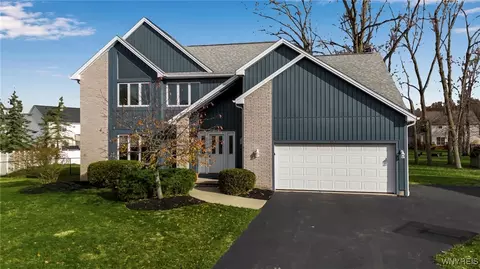 153 Mill Valley Ct, East Amherst, NY 14051