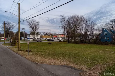 6117 S Park Ave, Hamburg, NY 14075