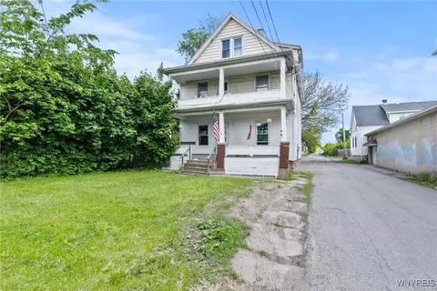 1810 Niagara St, Niagara Falls, NY 14303