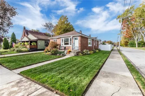 3934 Macklem Ave, Niagara Falls, NY 14305
