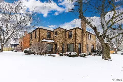 2810 Main St, Buffalo, NY 14214