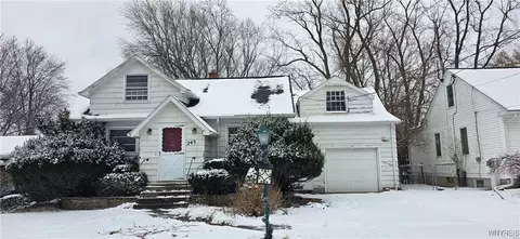 245 N Ellicott St, Amherst, NY 14221