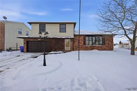56 Deerchase Rd, West Seneca, NY 14224