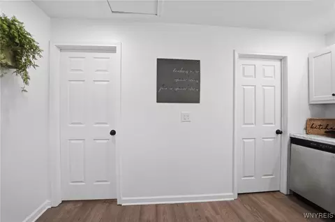 Entry Way - 265 Efner St, Buffalo, NY 14201 photo 3 of 8