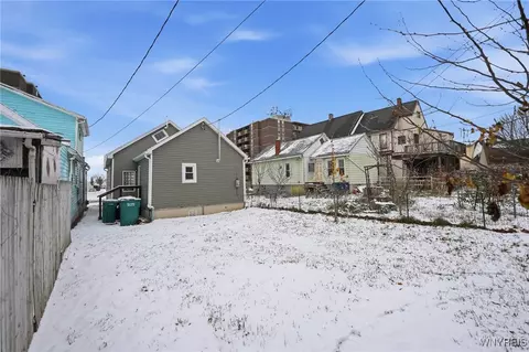 Exterior - 265 Efner St, Buffalo, NY 14201 photo 10 of 13