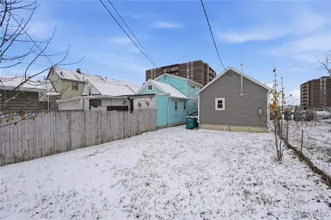 Exterior - 265 Efner St, Buffalo, NY 14201 photo 12 of 13