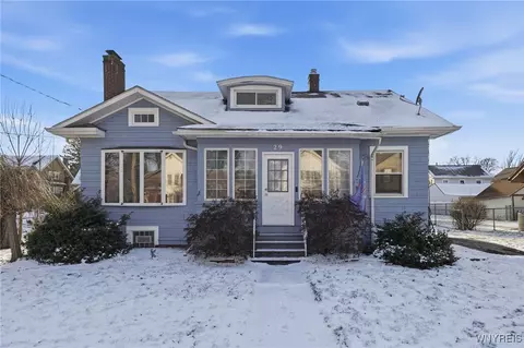 29 Grove Ave, Lockport, NY 14094